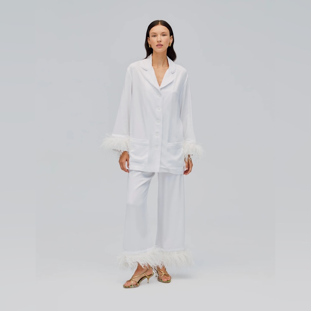 Sleeper pajama set with feathers